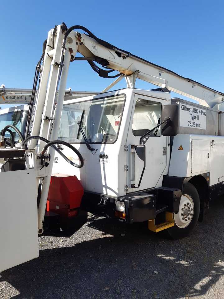 JBT Deicer Tempest 2 - Veículo de degelo: foto 5 JBT Deicer Tempest 2 - Veículo de degelo: foto 5