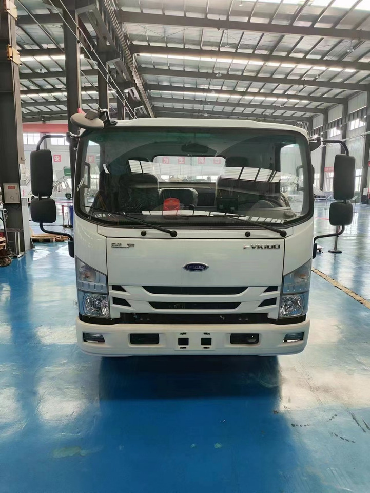 Toilet truck ISUZU - Caminhão para drenagem de lavatórios: foto 3 Toilet truck ISUZU - Caminhão para drenagem de lavatórios: foto 3