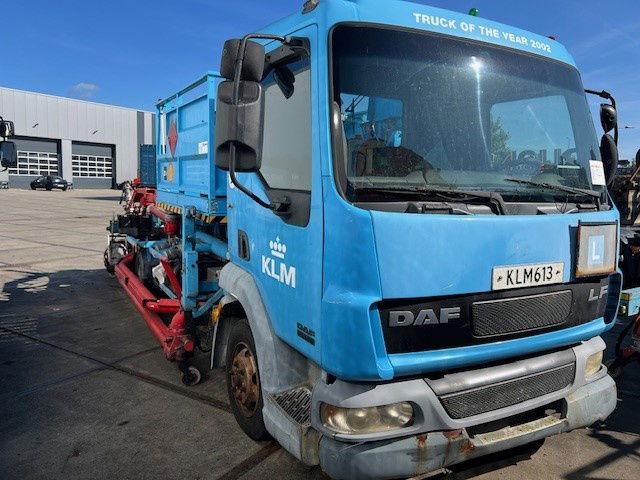 DAF LF 45 FA45.130 LF - Caminhão tanque: foto 2 DAF LF 45 FA45.130 LF - Caminhão tanque: foto 2