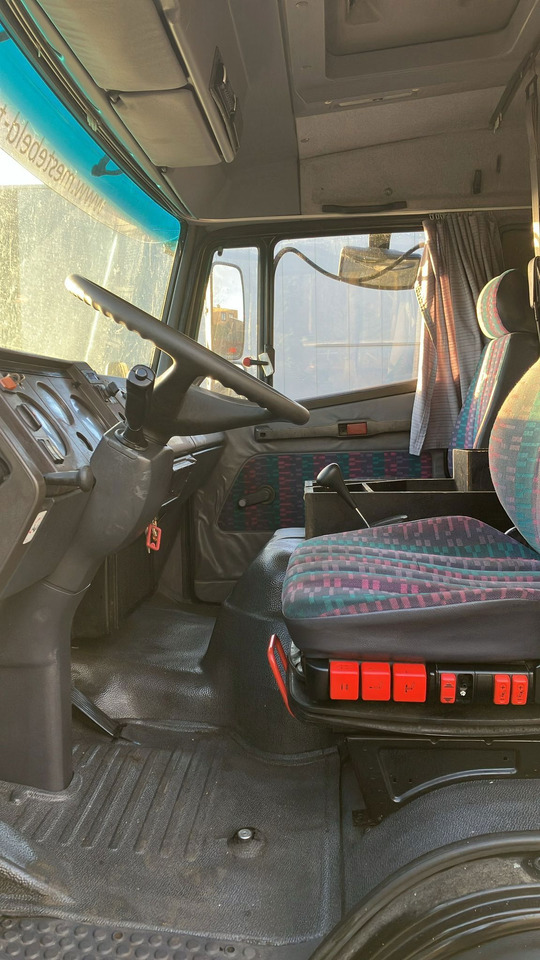 Mercedes-Benz LK 814 814 - Caminhão furgão: foto 5 Mercedes-Benz LK 814 814 - Caminhão furgão: foto 5