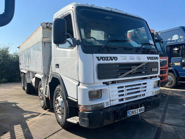 Volvo FM 12 FM12 8x4 - Caminhão basculante: foto 2 Volvo FM 12 FM12 8x4 - Caminhão basculante: foto 2