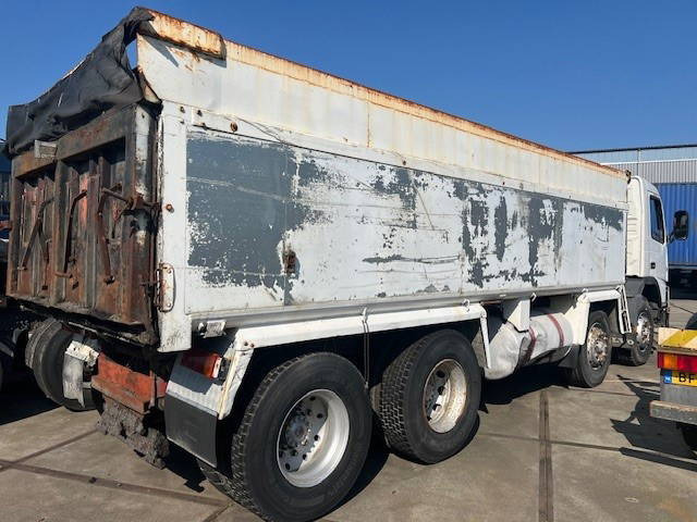 Volvo FM 12 FM12 8x4 - Caminhão basculante: foto 4 Volvo FM 12 FM12 8x4 - Caminhão basculante: foto 4