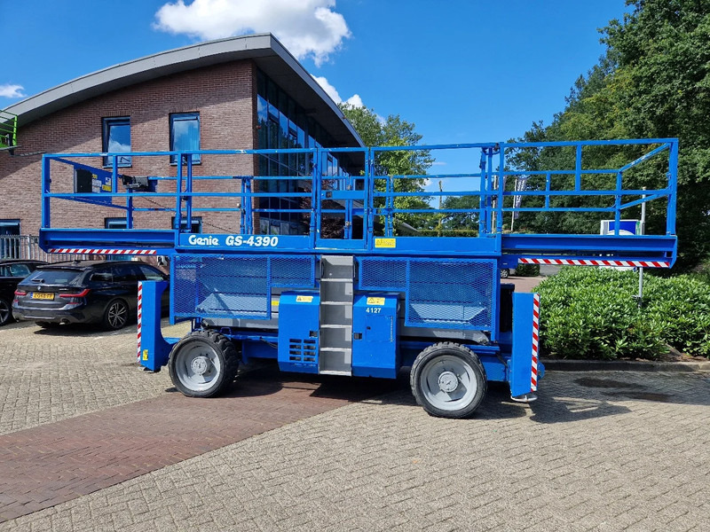 Genie GS-4390 (15,5 mtr werkhoogte) - Plataforma de Tijera/ Plataforma de tesoura: foto 2 Genie GS-4390 (15,5 mtr werkhoogte) - Plataforma de Tijera/ Plataforma de tesoura: foto 2