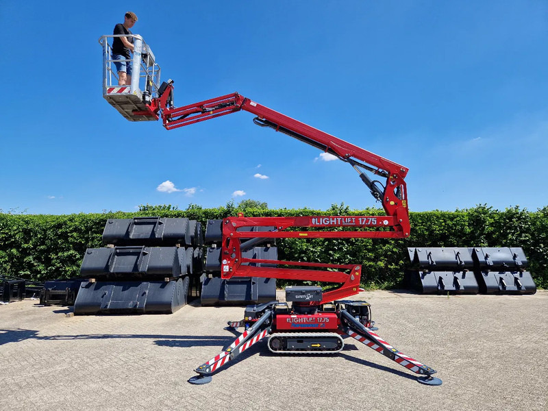 Hinowa Lightlift 17.75 IIIS - Plataforma aranha: foto 1 Hinowa Lightlift 17.75 IIIS - Plataforma aranha: foto 1
