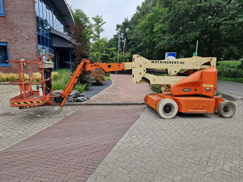 JLG E400AJPN - Plataforma articulada: foto 4 JLG E400AJPN - Plataforma articulada: foto 4