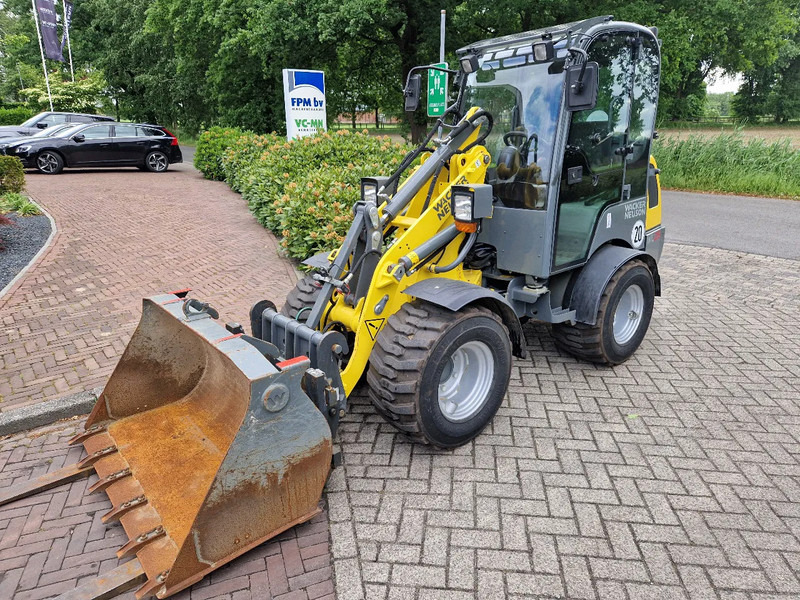 WACKER NEUSON WL 25 - Carregadeira de rodas: foto 1 WACKER NEUSON WL 25 - Carregadeira de rodas: foto 1
