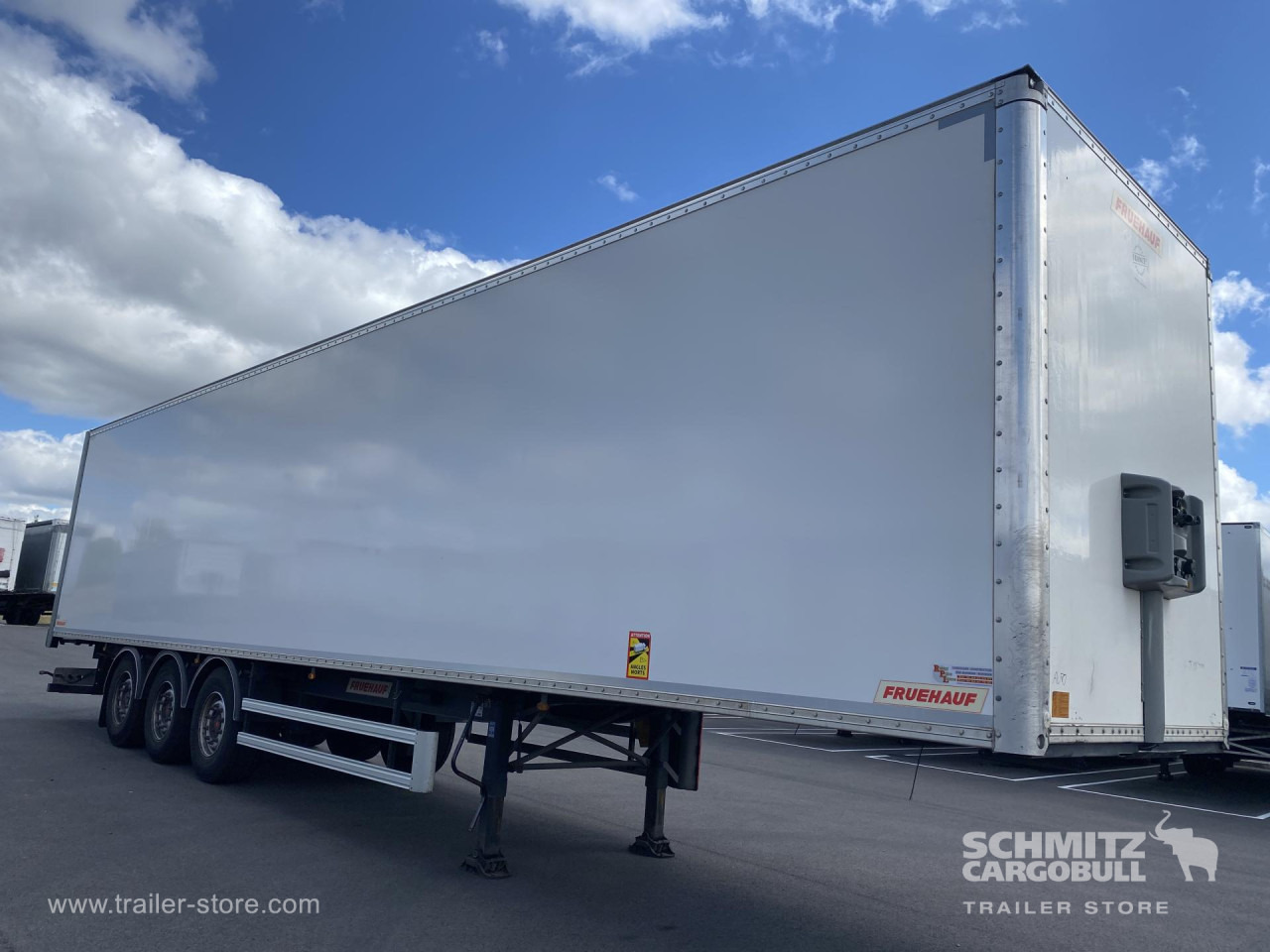 FRUEHAUF Dryfreight Standard - Semireboque furgão: foto 1 FRUEHAUF Dryfreight Standard - Semireboque furgão: foto 1