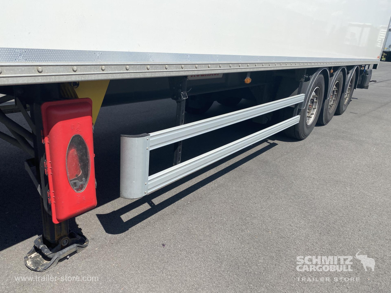 FRUEHAUF Dryfreight Standard Roller shutter door - Semireboque furgão: foto 5 FRUEHAUF Dryfreight Standard Roller shutter door - Semireboque furgão: foto 5