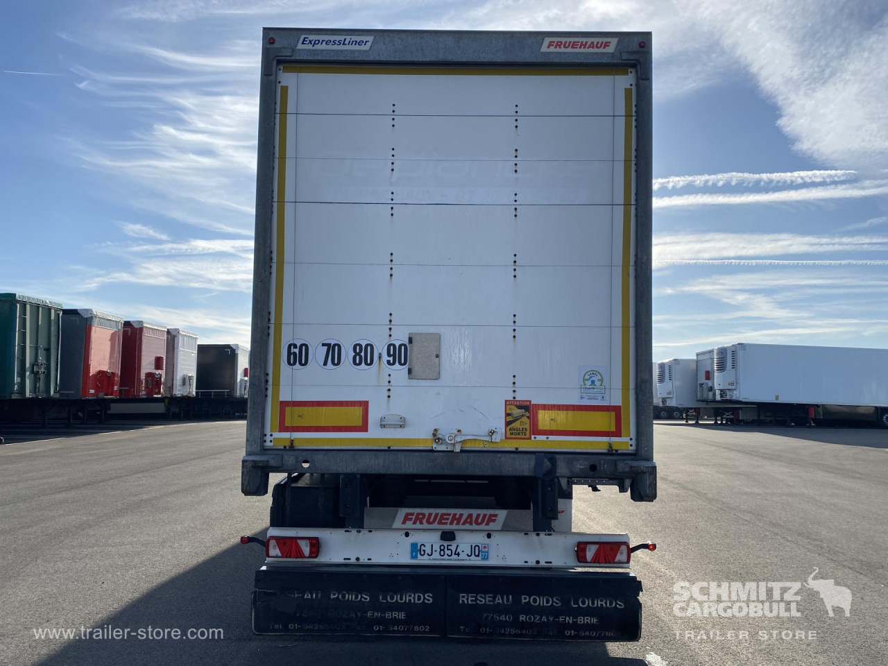 FRUEHAUF Dryfreight Standard Roller shutter door - Semireboque furgão: foto 4 FRUEHAUF Dryfreight Standard Roller shutter door - Semireboque furgão: foto 4