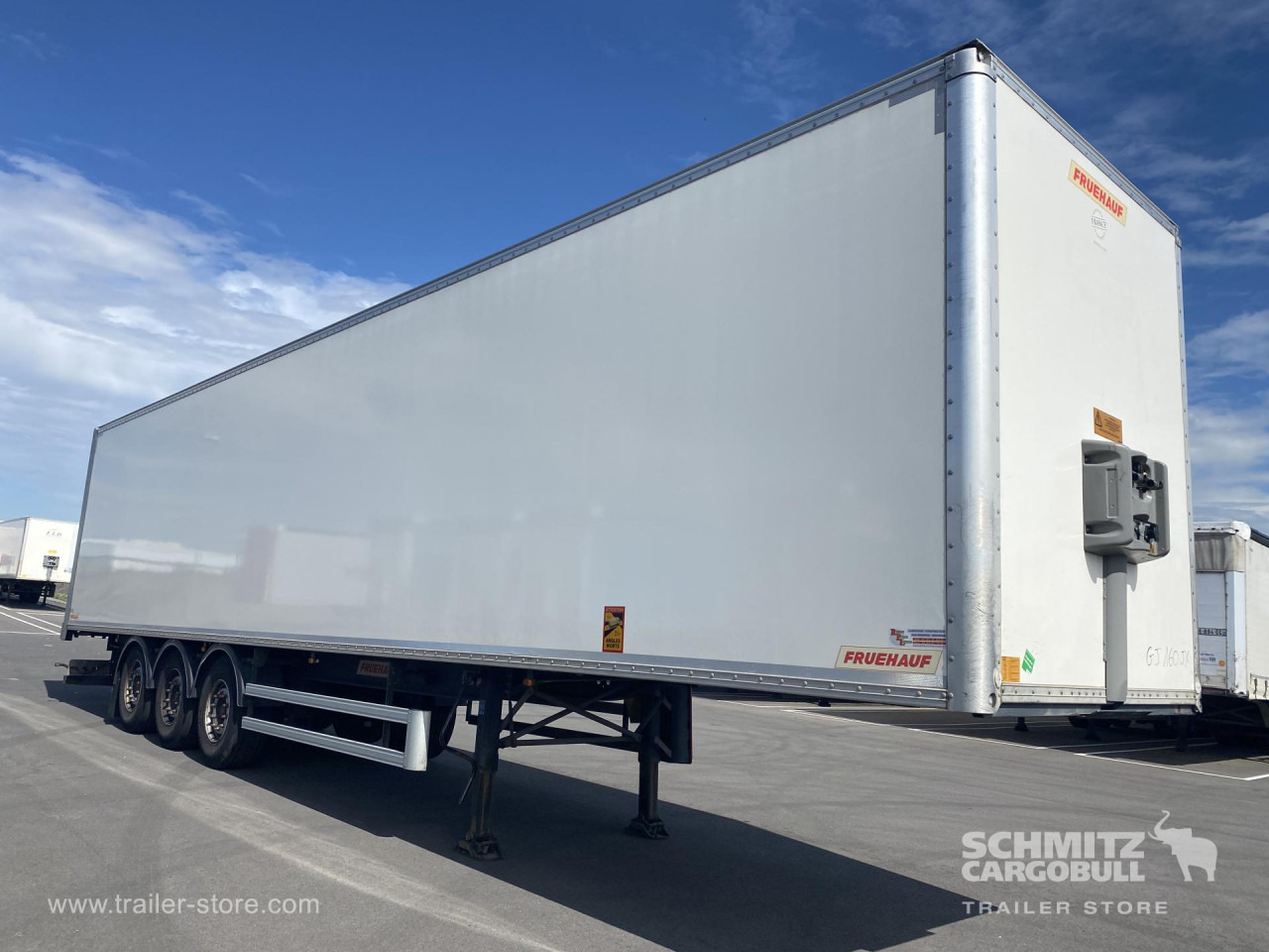 FRUEHAUF Dryfreight Standard Roller shutter door - Semireboque furgão: foto 1 FRUEHAUF Dryfreight Standard Roller shutter door - Semireboque furgão: foto 1