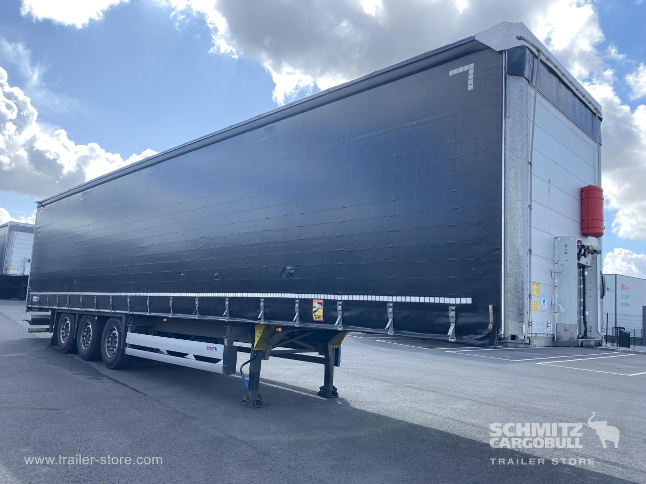 SCHMITZ Curtainsider Standard - Semi-reboque de lona: foto 1 SCHMITZ Curtainsider Standard - Semi-reboque de lona: foto 1