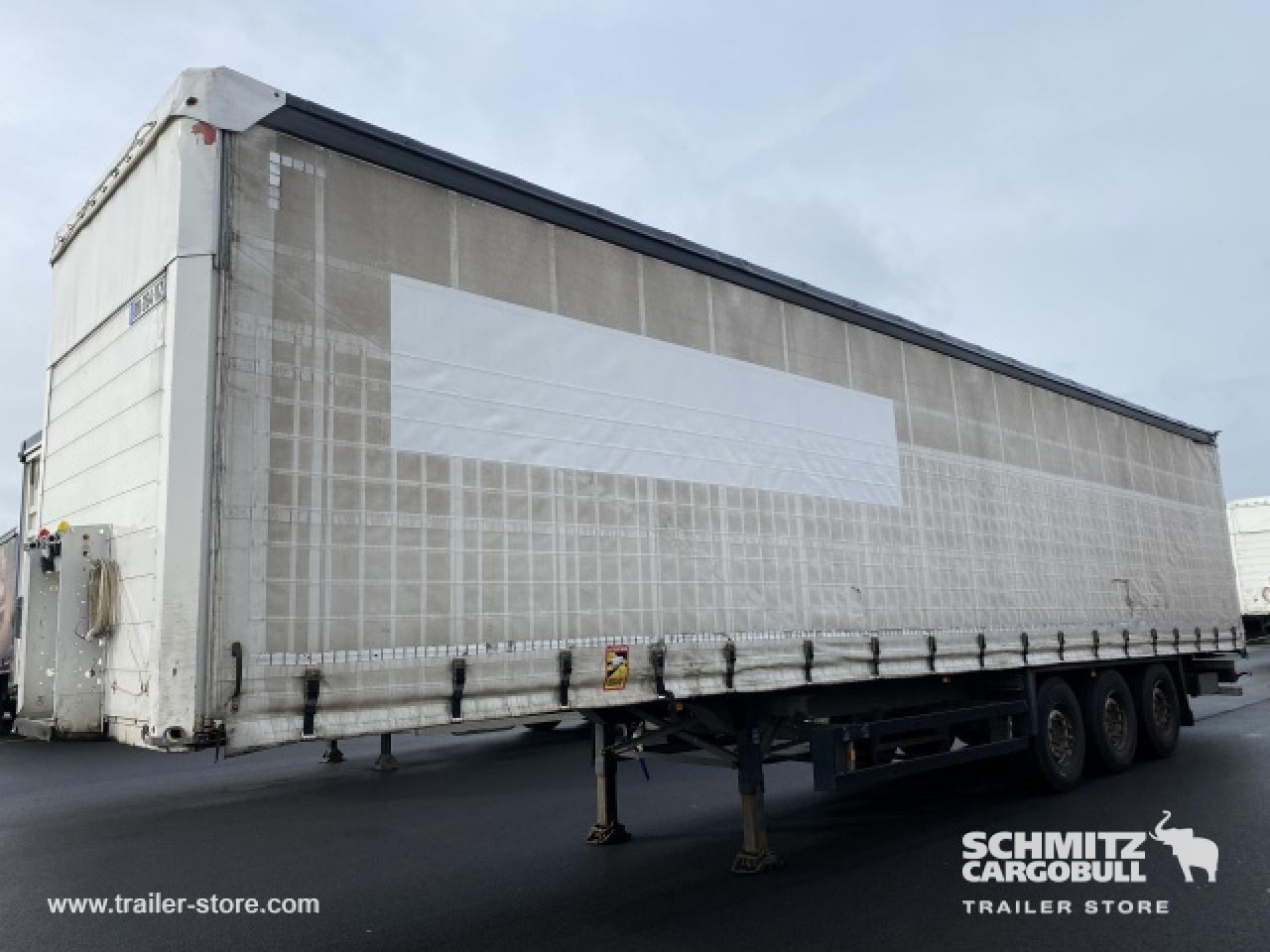 SCHMITZ Curtainsider Standard - Semi-reboque de lona: foto 4 SCHMITZ Curtainsider Standard - Semi-reboque de lona: foto 4