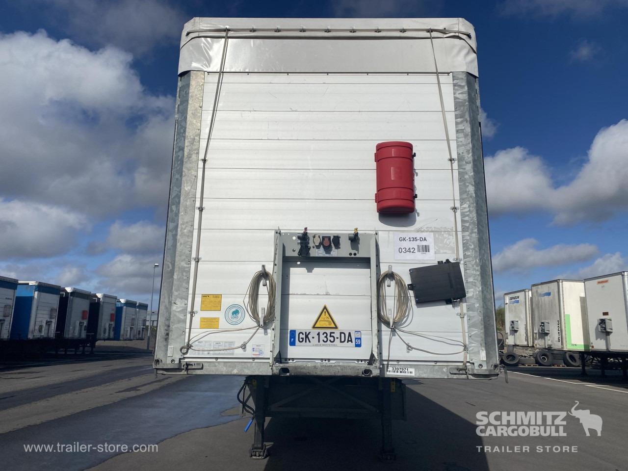 SCHMITZ Curtainsider Standard - Semi-reboque de lona: foto 5 SCHMITZ Curtainsider Standard - Semi-reboque de lona: foto 5