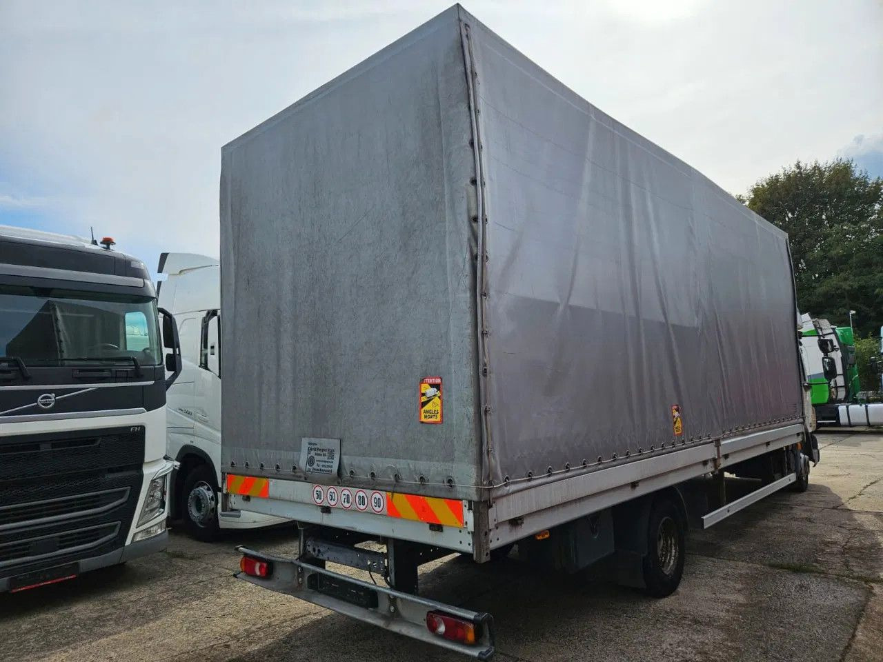 DAF LF 45.180 EEV - More units in stock! - Furgão de toldo: foto 5 DAF LF 45.180 EEV - More units in stock! - Furgão de toldo: foto 5