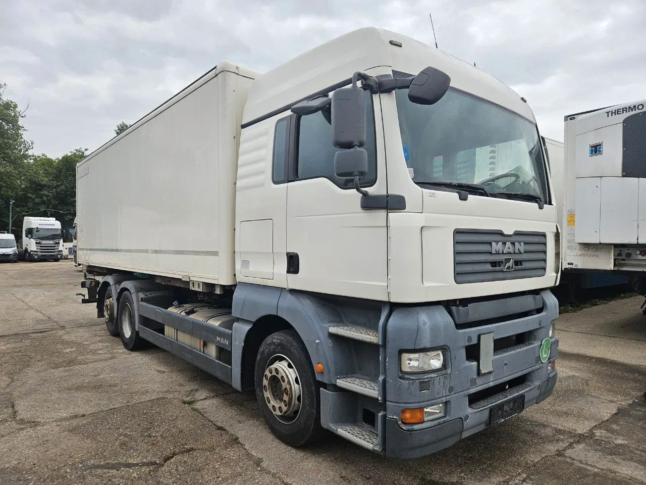 MAN TGA 26.400 BDF Tail Lift Euro5, New Smart2 Tacho - Caminhão transportador de contêineres/ Caixa móvel: foto 2 MAN TGA 26.400 BDF Tail Lift Euro5, New Smart2 Tacho - Caminhão transportador de contêineres/ Caixa móvel: foto 2