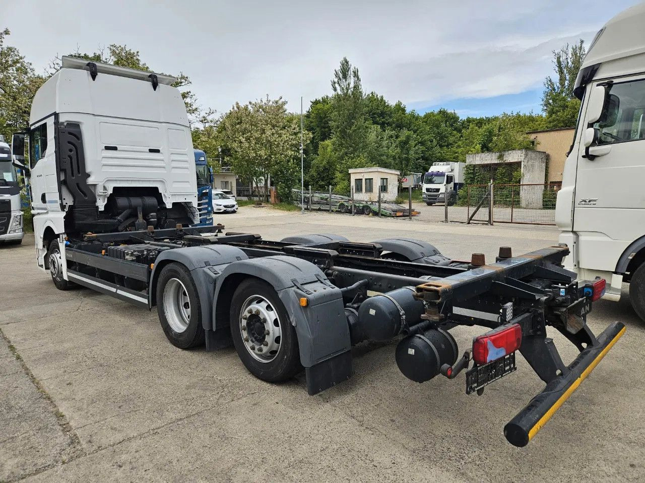 MAN TGX 26.470 XXL BDF 6x2 2 units, NAVI, Lift Axle - Caminhão transportador de contêineres/ Caixa móvel: foto 5 MAN TGX 26.470 XXL BDF 6x2 2 units, NAVI, Lift Axle - Caminhão transportador de contêineres/ Caixa móvel: foto 5