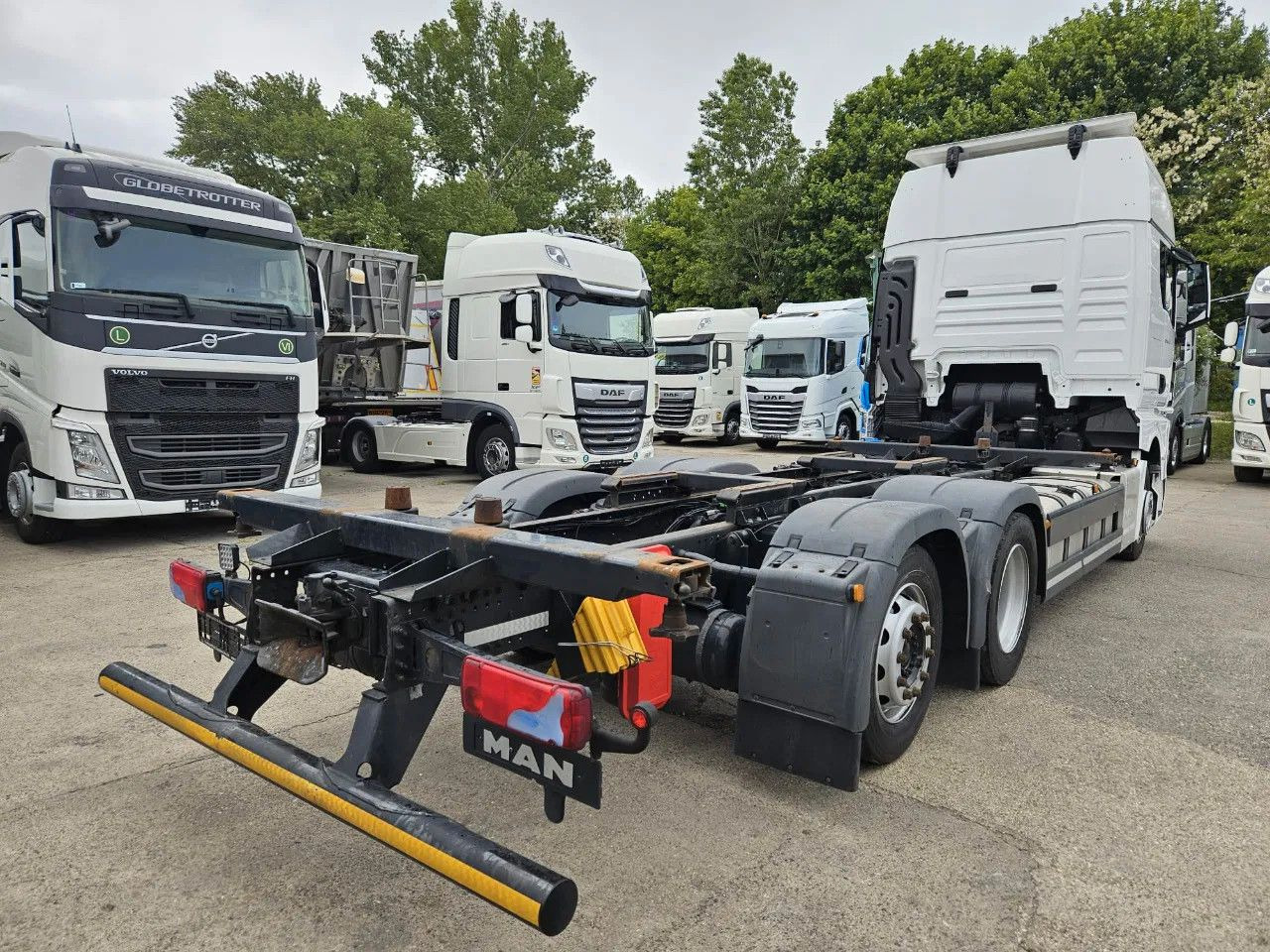 MAN TGX 26.470 XXL BDF 6x2 2 units, NAVI, Lift Axle - Caminhão transportador de contêineres/ Caixa móvel: foto 4 MAN TGX 26.470 XXL BDF 6x2 2 units, NAVI, Lift Axle - Caminhão transportador de contêineres/ Caixa móvel: foto 4