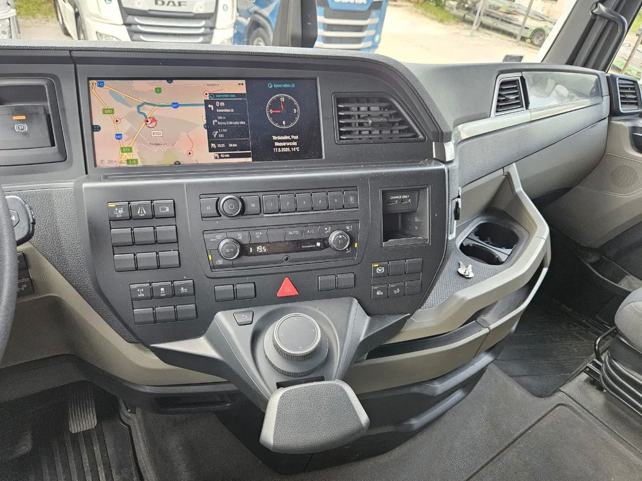 Caminhão transportador de contêineres/ Caixa móvel MAN TGX 26.470 XXL BDF 6x2 2 units, NAVI, Lift Axle: foto 11