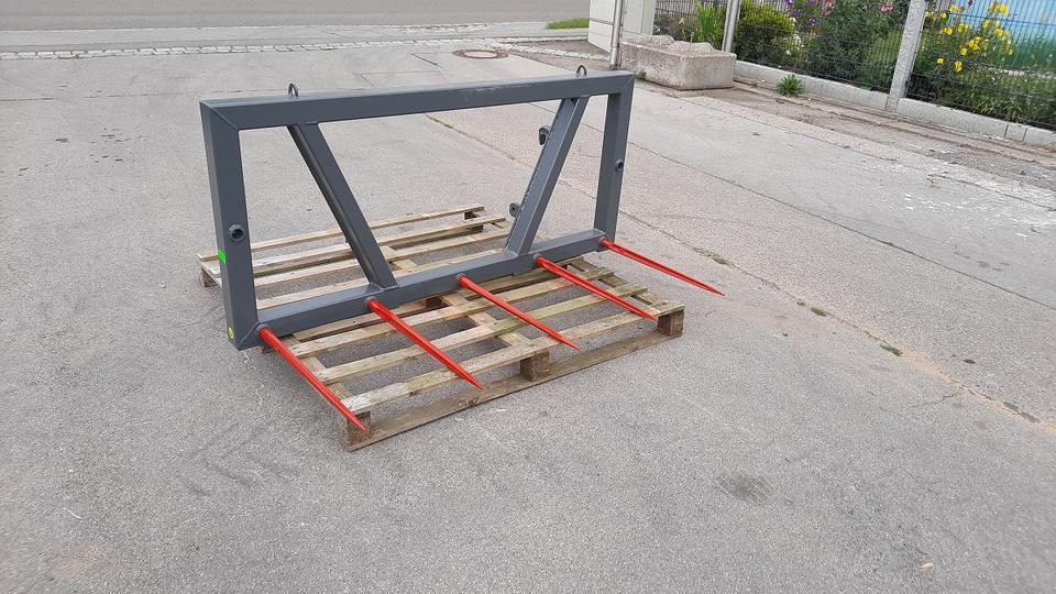 Ballenspieß Ballengabel Rundballengabel Quaderballenspieß Euro - Equipamento para silagem: foto 1 Ballenspieß Ballengabel Rundballengabel Quaderballenspieß Euro - Equipamento para silagem: foto 1