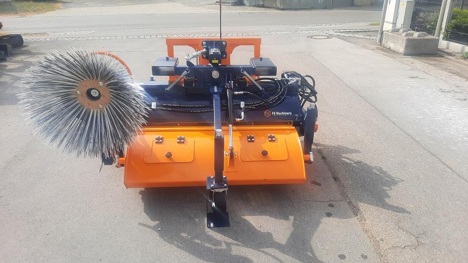 Kehrmaschine 1,2m 1,5m 1,8m 2,3m Schlepper Radlader Teleskoplader - Vassoura: foto 5 Kehrmaschine 1,2m 1,5m 1,8m 2,3m Schlepper Radlader Teleskoplader - Vassoura: foto 5