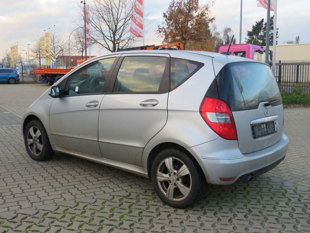 Mercedes-Benz A-Klasse 200 Avantgarde PKW - Caminhão: foto 3 Mercedes-Benz A-Klasse 200 Avantgarde PKW - Caminhão: foto 3