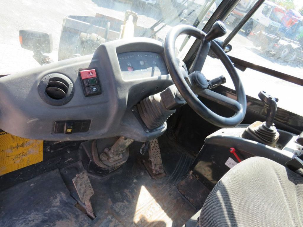 Komatsu Radlader WA 80 - 6 Radlader - Carregadeira de rodas: foto 5 Komatsu Radlader WA 80 - 6 Radlader - Carregadeira de rodas: foto 5