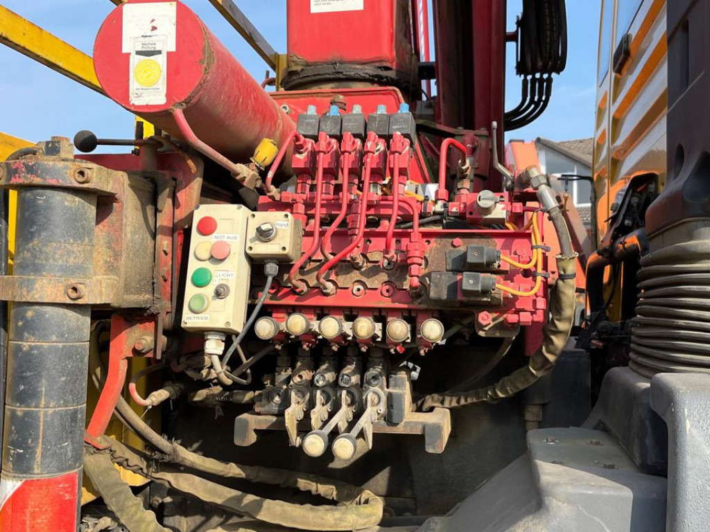 MAN TG-M 18.280 4x4 Pritsche Kran Singelreifen Funkfernbedienung - Camião de caixa aberta/ Plataforma, Caminhão grua: foto 5 MAN TG-M 18.280 4x4 Pritsche Kran Singelreifen Funkfernbedienung - Camião de caixa aberta/ Plataforma, Caminhão grua: foto 5