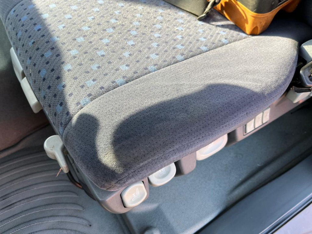 MAN TG-M 18.280 4x4 Pritsche Kran Singelreifen Funkfernbedienung - Camião de caixa aberta/ Plataforma, Caminhão grua: foto 4 MAN TG-M 18.280 4x4 Pritsche Kran Singelreifen Funkfernbedienung - Camião de caixa aberta/ Plataforma, Caminhão grua: foto 4