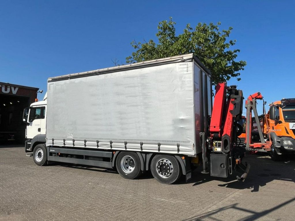 MAN TG-S 26.400 6x2-2 BL Pritsche Heckkran 5xhydr.Au - Caminhão grua: foto 3 MAN TG-S 26.400 6x2-2 BL Pritsche Heckkran 5xhydr.Au - Caminhão grua: foto 3