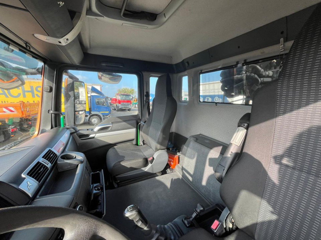 MAN TG-S 26.400 6x4H-2 BL Abrollkipper mit Kran Lift Lenk - Caminhão polibenne, Caminhão grua: foto 2 MAN TG-S 26.400 6x4H-2 BL Abrollkipper mit Kran Lift Lenk - Caminhão polibenne, Caminhão grua: foto 2