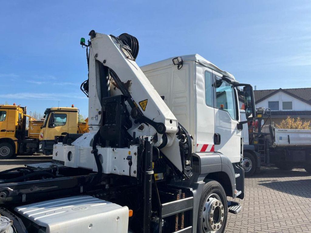 MAN TG-S 26.440 6x2-2 BL Abrollkipper mit Kran Funk+ - Caminhão grua: foto 4 MAN TG-S 26.440 6x2-2 BL Abrollkipper mit Kran Funk+ - Caminhão grua: foto 4