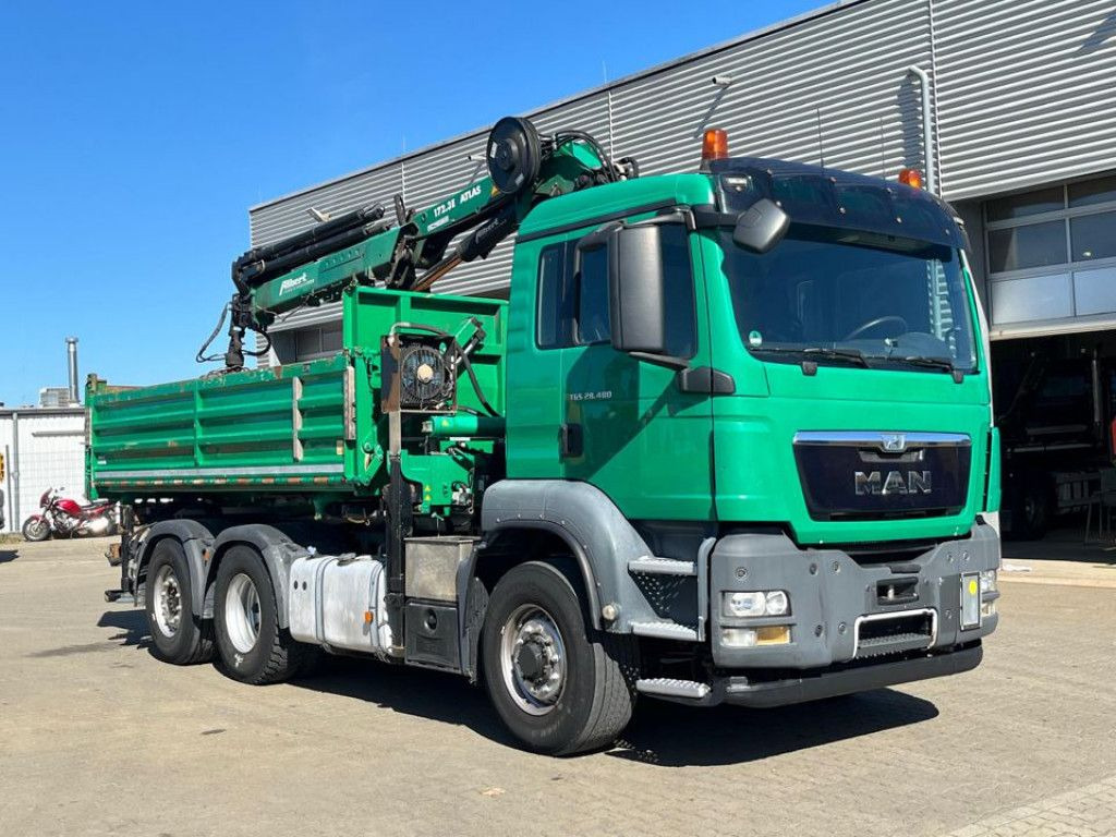 MAN TG-S 28.480 6x4H-4 BL 3-Achs Kipper Kran Funk Li - Caminhão basculante, Caminhão grua: foto 2 MAN TG-S 28.480 6x4H-4 BL 3-Achs Kipper Kran Funk Li - Caminhão basculante, Caminhão grua: foto 2