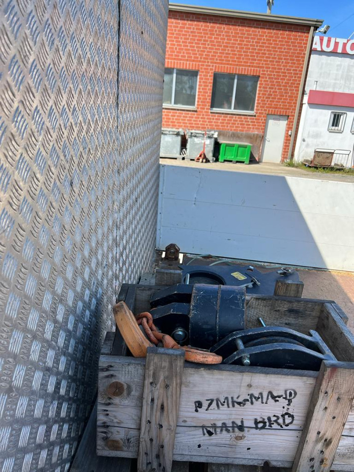 MERCEDES-BENZ Actros 2546 L 6x2  Pritsche Heckkran Palfinger PK 44.002+Winde - Camião de caixa aberta/ Plataforma, Caminhão grua: foto 3 MERCEDES-BENZ Actros 2546 L 6x2  Pritsche Heckkran Palfinger PK 44.002+Winde - Camião de caixa aberta/ Plataforma, Caminhão grua: foto 3