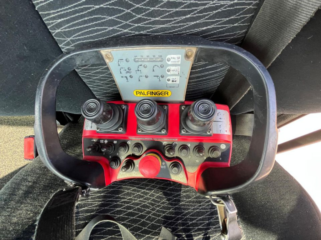 MERCEDES-BENZ Arocs 2545 6x4 HAD Pritsche Heckkran PK 41002 - Camião de caixa aberta/ Plataforma, Caminhão grua: foto 2 MERCEDES-BENZ Arocs 2545 6x4 HAD Pritsche Heckkran PK 41002 - Camião de caixa aberta/ Plataforma, Caminhão grua: foto 2