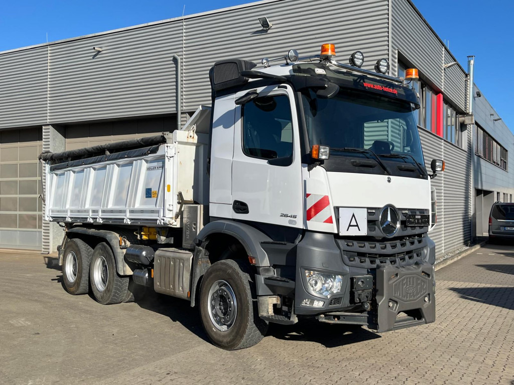 MERCEDES-BENZ Arocs 2645 K 6x4 3-Achs Kipper gr. Meiller Bordmatik 2 Stempel - Caminhão basculante: foto 5 MERCEDES-BENZ Arocs 2645 K 6x4 3-Achs Kipper gr. Meiller Bordmatik 2 Stempel - Caminhão basculante: foto 5