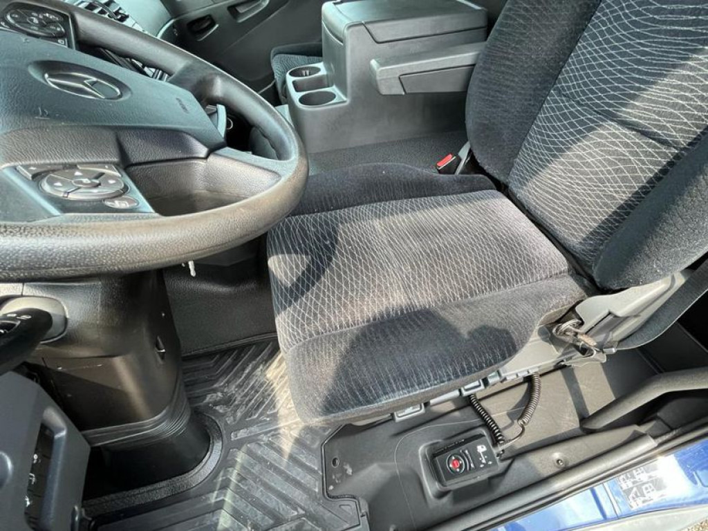 MERCEDES-BENZ Atego 1224 L  Pritsche LBW LBW 1.5to - Caminhão com lona: foto 2 MERCEDES-BENZ Atego 1224 L  Pritsche LBW LBW 1.5to - Caminhão com lona: foto 2