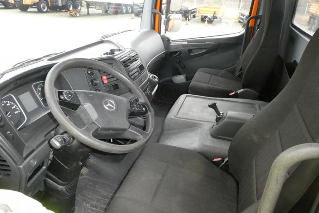MERCEDES-BENZ Atego 818 K 2-Achs Kipper Schalter - Furgão basculante: foto 4 MERCEDES-BENZ Atego 818 K 2-Achs Kipper Schalter - Furgão basculante: foto 4