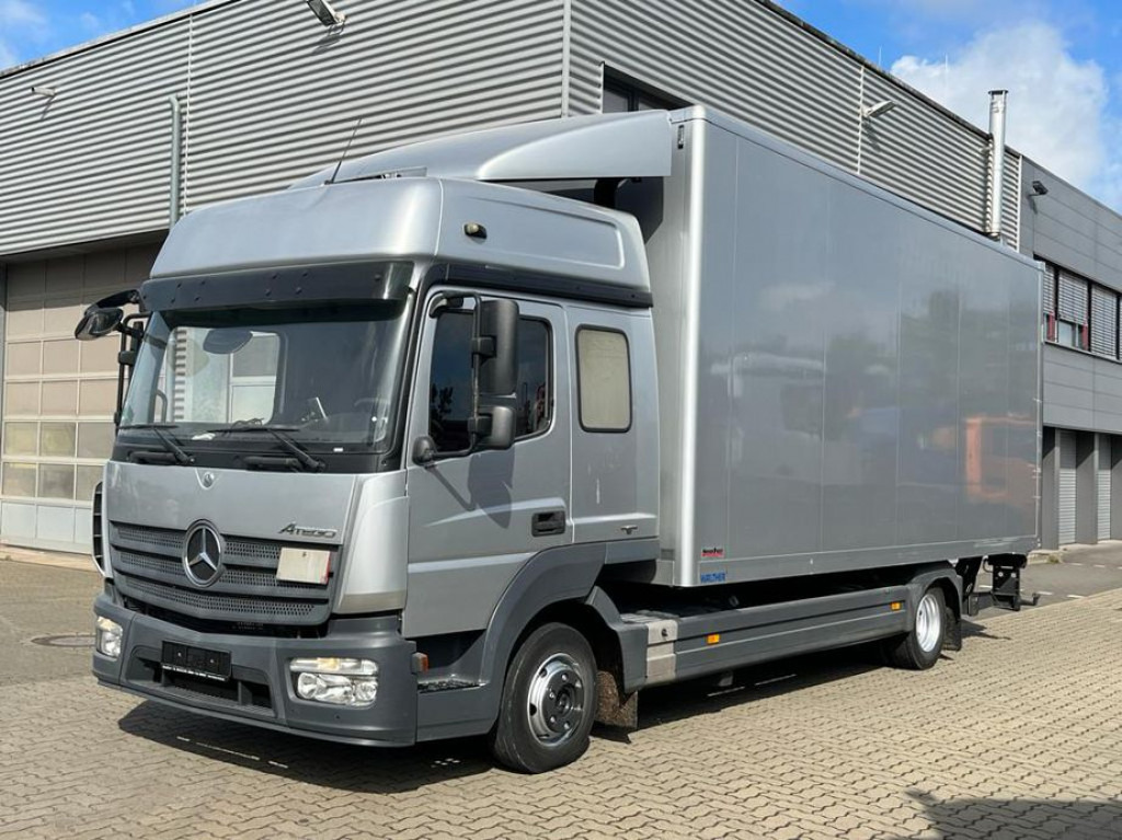 MERCEDES-BENZ Atego 818 L Möbelkoffer LBW Möbelkoffer gr.Fhs+Sitzreihe - Carrinha de contentor: foto 1 MERCEDES-BENZ Atego 818 L Möbelkoffer LBW Möbelkoffer gr.Fhs+Sitzreihe - Carrinha de contentor: foto 1