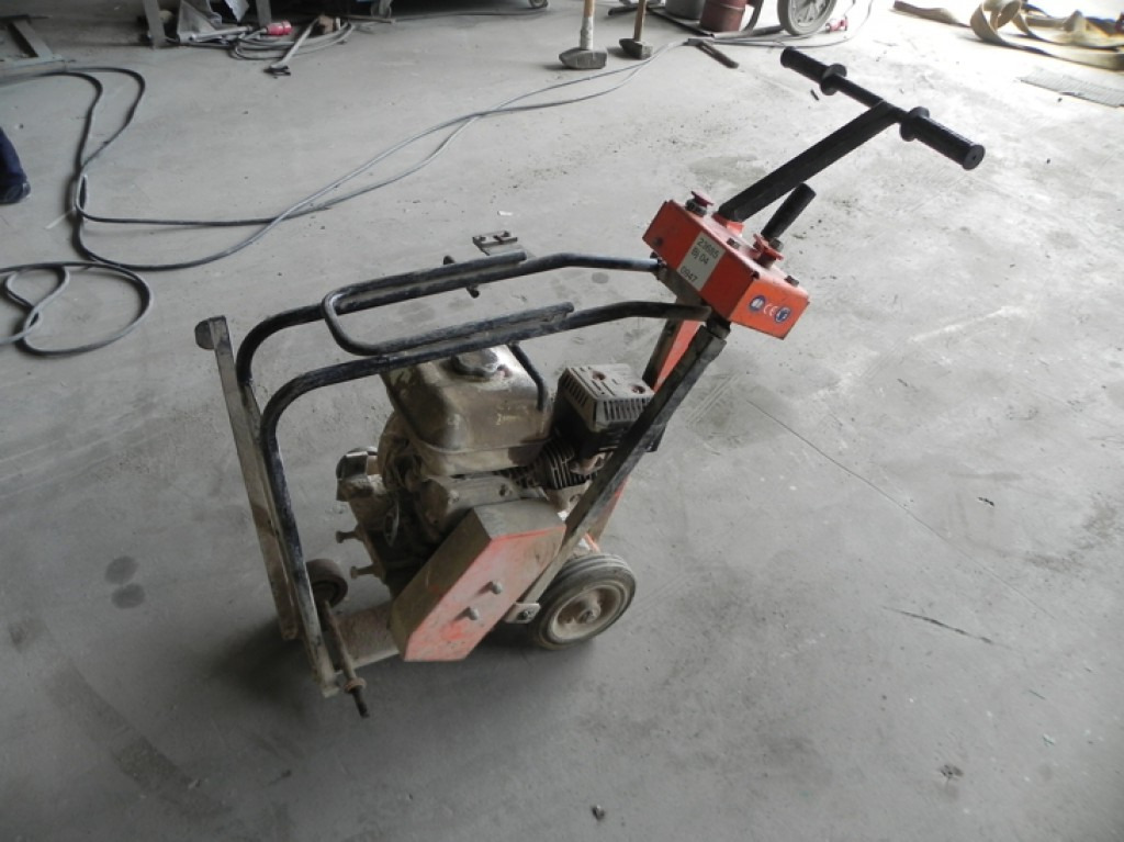 SAINT GOBAIN Norton Clipper C 51 Kleinteile - Máquina de construção: foto 1 SAINT GOBAIN Norton Clipper C 51 Kleinteile - Máquina de construção: foto 1