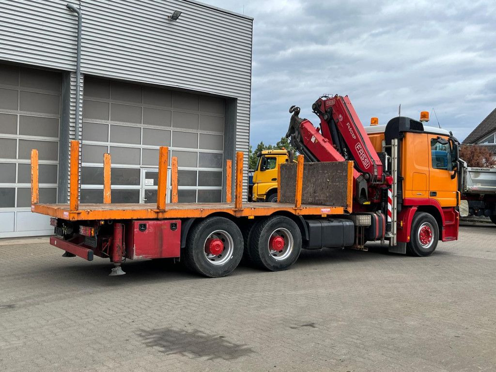 Mercedes-Benz Actros 2646 L 6x4 Pritsche Kran Fassi 450 45m/t Mercedes-Benz Actros 2646 L 6x4 Pritsche Kran Fassi 450 45m/t - Camião de caixa aberta/ Plataforma, Caminhão grua: foto 5 Mercedes-Benz Actros 2646 L 6x4 Pritsche Kran Fassi 450 45m/t Mercedes-Benz Actros 2646 L 6x4 Pritsche Kran Fassi 450 45m/t - Camião de caixa aberta/ Plataforma, Caminhão grua: foto 5