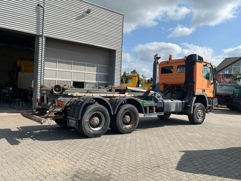 Mercedes-Benz Actros 3336 AK 6x6 Abrollkipper org. nur 84TKM - Caminhão polibenne: foto 4 Mercedes-Benz Actros 3336 AK 6x6 Abrollkipper org. nur 84TKM - Caminhão polibenne: foto 4