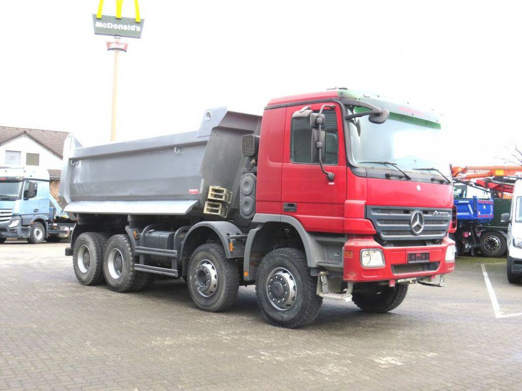 Mercedes-Benz Actros 4141 8x6 4 Achs Muldenkipper Kupplung, 1. - Caminhão basculante: foto 2 Mercedes-Benz Actros 4141 8x6 4 Achs Muldenkipper Kupplung, 1. - Caminhão basculante: foto 2