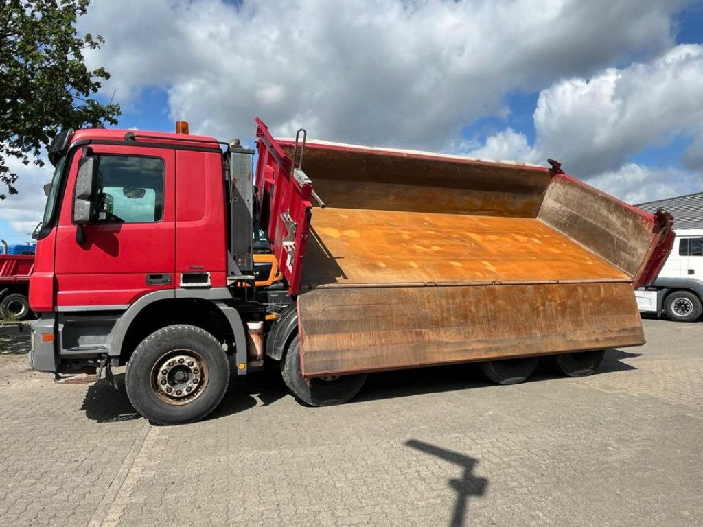 Mercedes-Benz Actros 4141 K 8x4 4-Achs Kipper Bordmatik Meille - Caminhão basculante: foto 3 Mercedes-Benz Actros 4141 K 8x4 4-Achs Kipper Bordmatik Meille - Caminhão basculante: foto 3