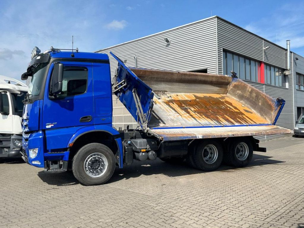 Mercedes-Benz Arocs 2642 6x4 3-Achs Kipper Bordmatik nur 163TK - Caminhão basculante: foto 3 Mercedes-Benz Arocs 2642 6x4 3-Achs Kipper Bordmatik nur 163TK - Caminhão basculante: foto 3