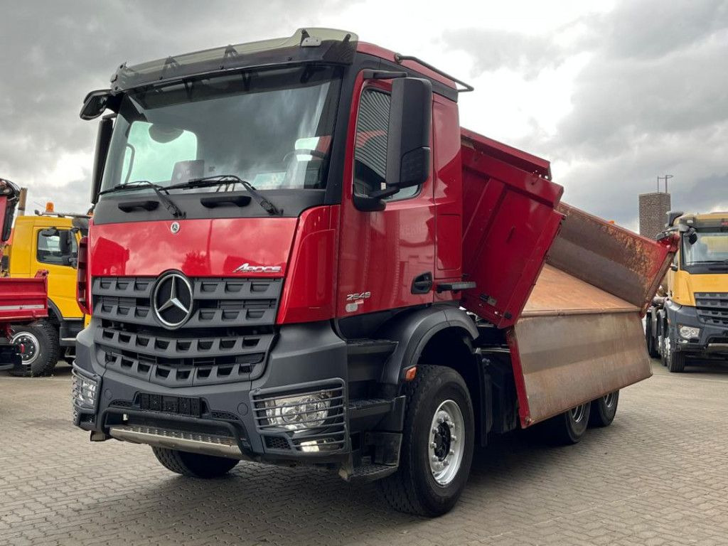 Mercedes-Benz Arocs 2648 6x4 3-Achs Kipper Bordmatik - Caminhão basculante: foto 1 Mercedes-Benz Arocs 2648 6x4 3-Achs Kipper Bordmatik - Caminhão basculante: foto 1