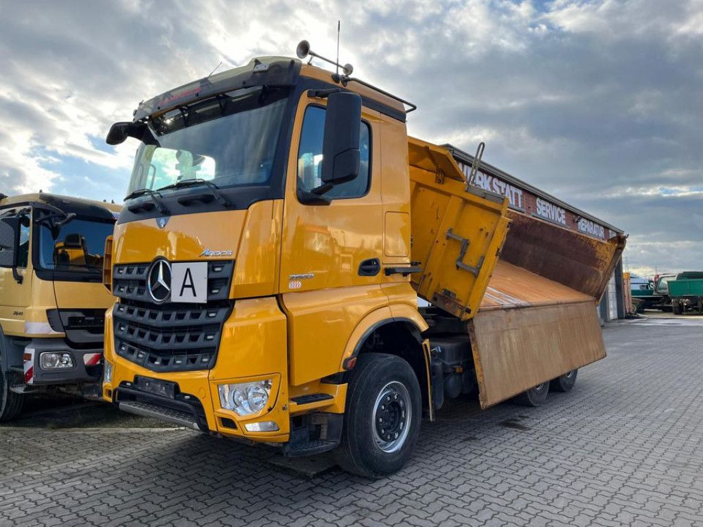 Caminhão basculante Mercedes-Benz Arocs 2663 6x4 3-Achs Kipper Meiller Bordmatik: foto 1
