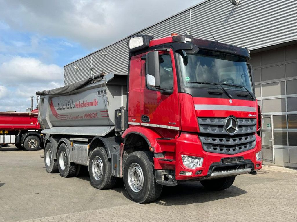 Mercedes-Benz Arocs 4145 8x4 4 Achs Muldenkipper Carnehl Halfp - Caminhão basculante: foto 2 Mercedes-Benz Arocs 4145 8x4 4 Achs Muldenkipper Carnehl Halfp - Caminhão basculante: foto 2