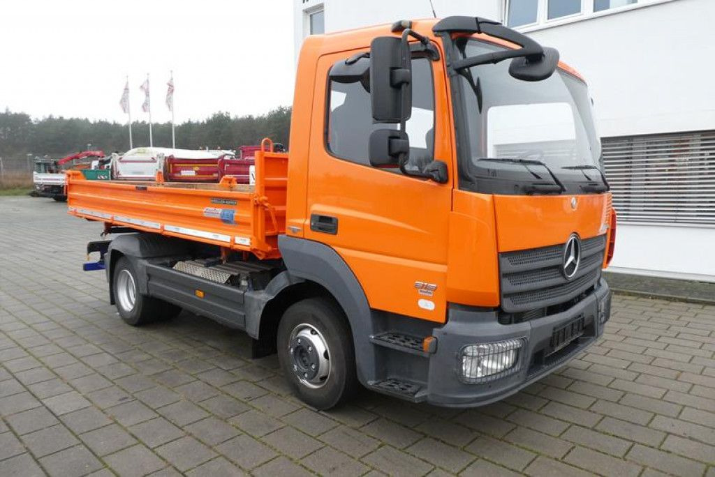 Mercedes-Benz Atego 818 K 2-Achs Kipper Schalter - Furgão basculante: foto 2 Mercedes-Benz Atego 818 K 2-Achs Kipper Schalter - Furgão basculante: foto 2