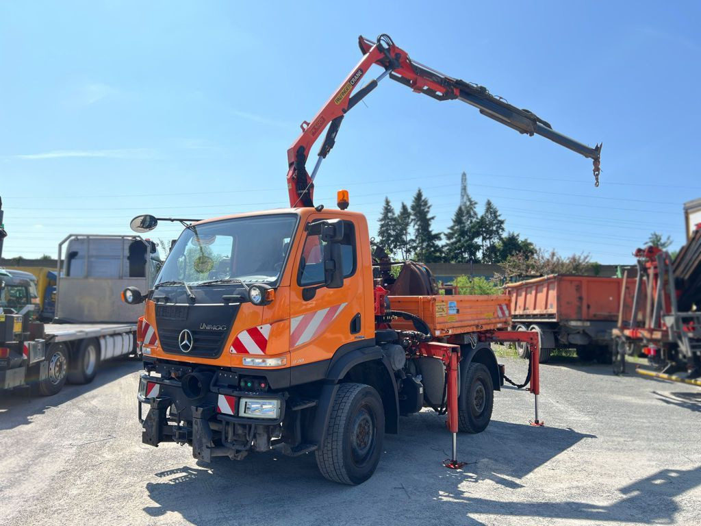 Mercedes-Benz Unimog U20 2-Achs Allradkipper Kran Palfinger Kr - Caminhão basculante, Caminhão grua: foto 1 Mercedes-Benz Unimog U20 2-Achs Allradkipper Kran Palfinger Kr - Caminhão basculante, Caminhão grua: foto 1