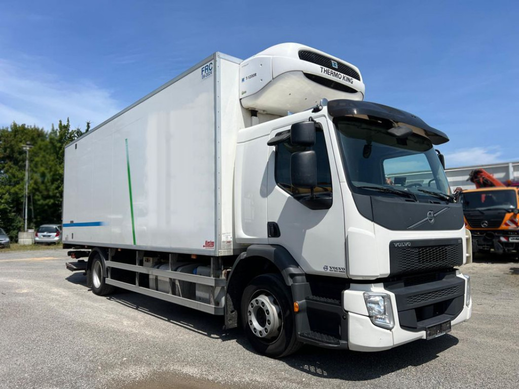 VOLVO (S) Truck FE 320 Kühlkoffer LBW Thermokin T 1200R - Caminhão frigorífico: foto 4 VOLVO (S) Truck FE 320 Kühlkoffer LBW Thermokin T 1200R - Caminhão frigorífico: foto 4